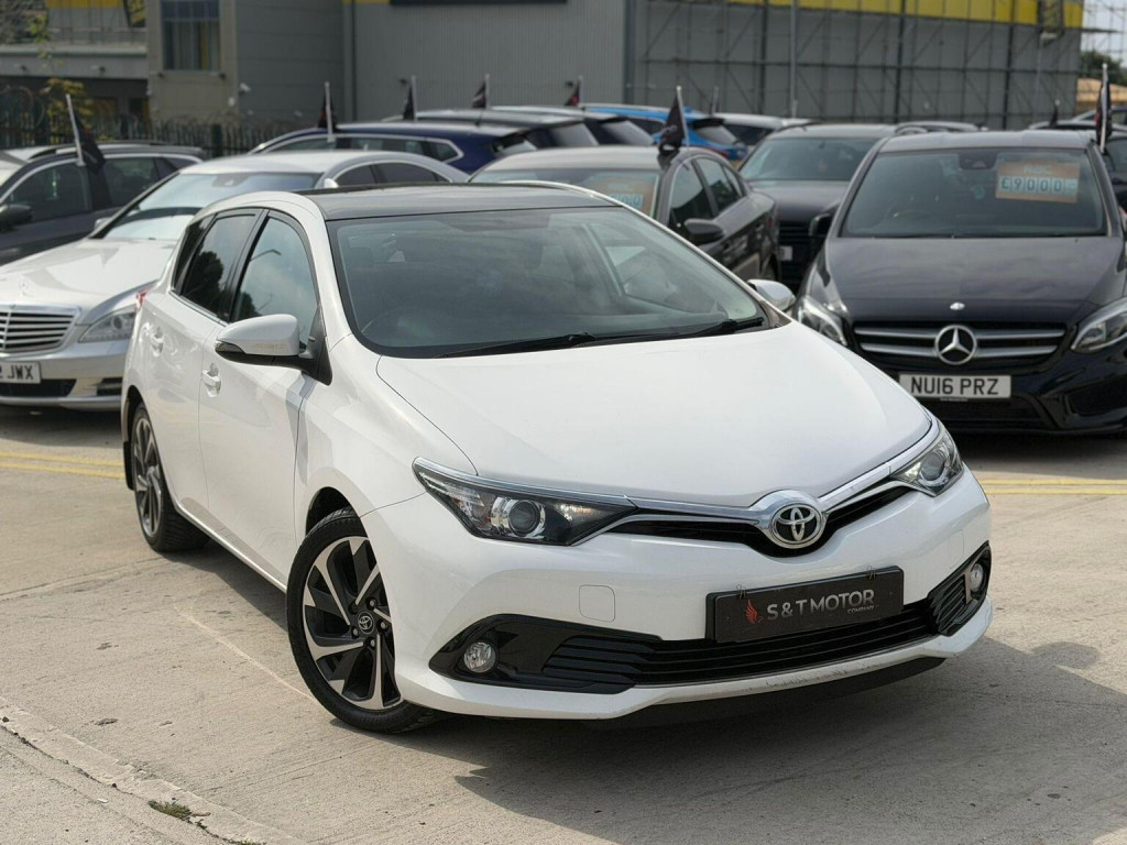 2016 Toyota AURIS